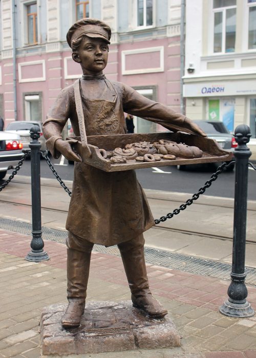 Городская скульптура "Булочник"